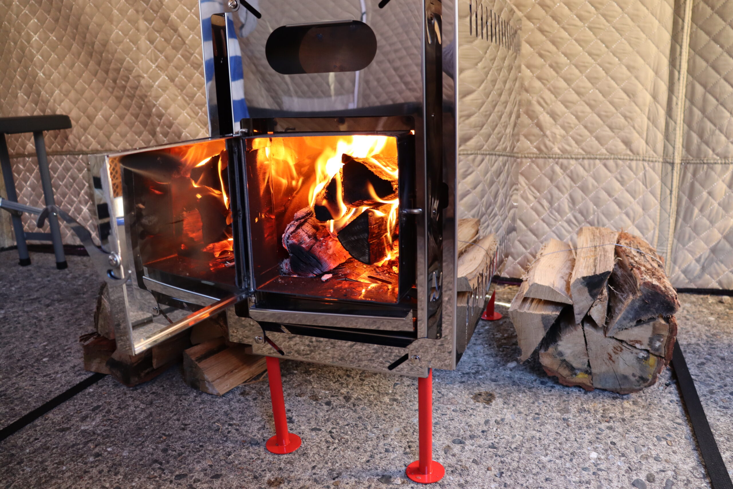 ストーブ設営手順 - トトノウニイガタ～テントサウナレンタル～