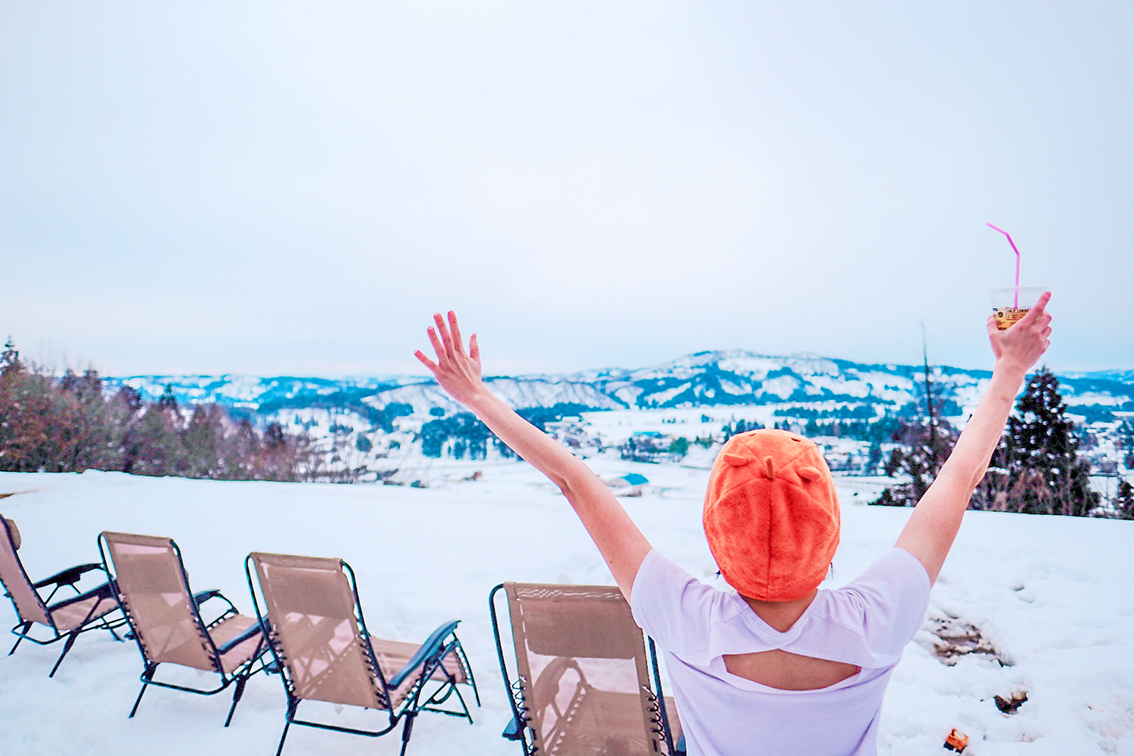 雪にダイブ！『えちごかわぐち雪洞火ぼたる祭』で絶景のサウナ体験